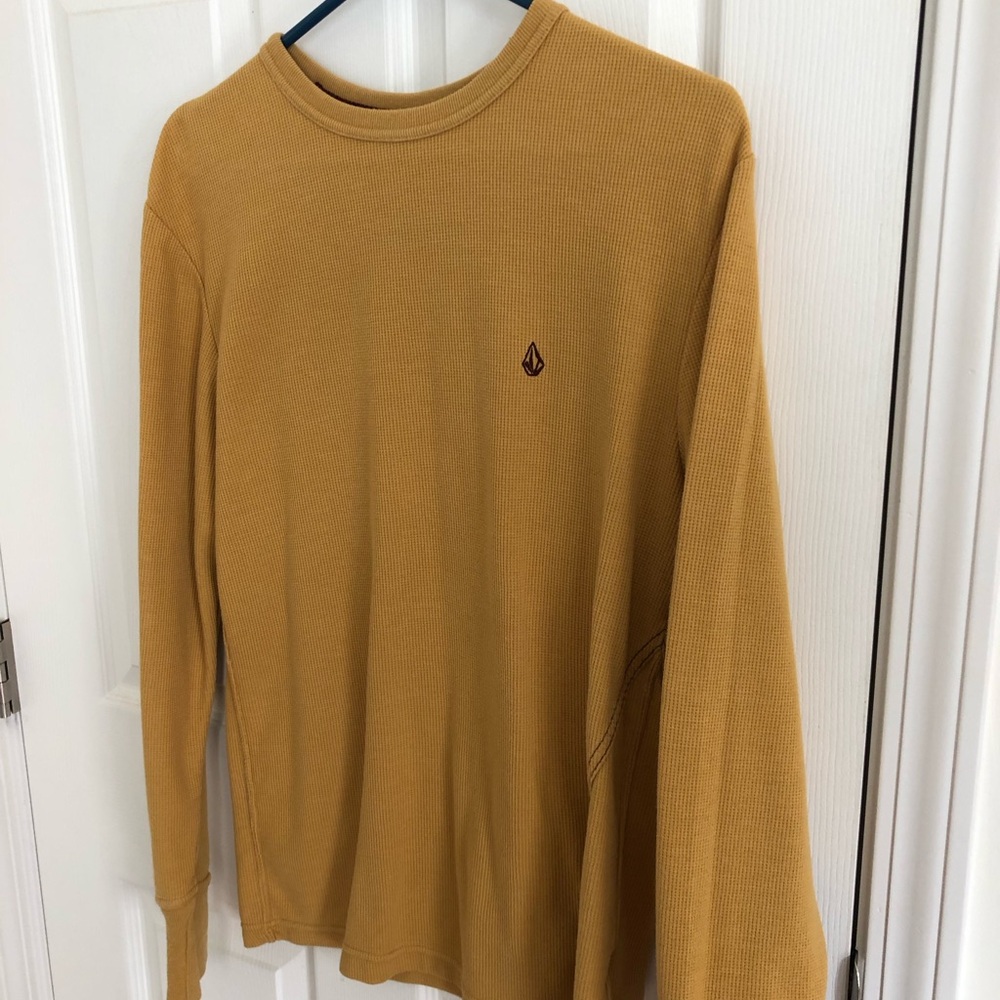 Gold/tan/yellow Volcom waffle knit shirt size medium